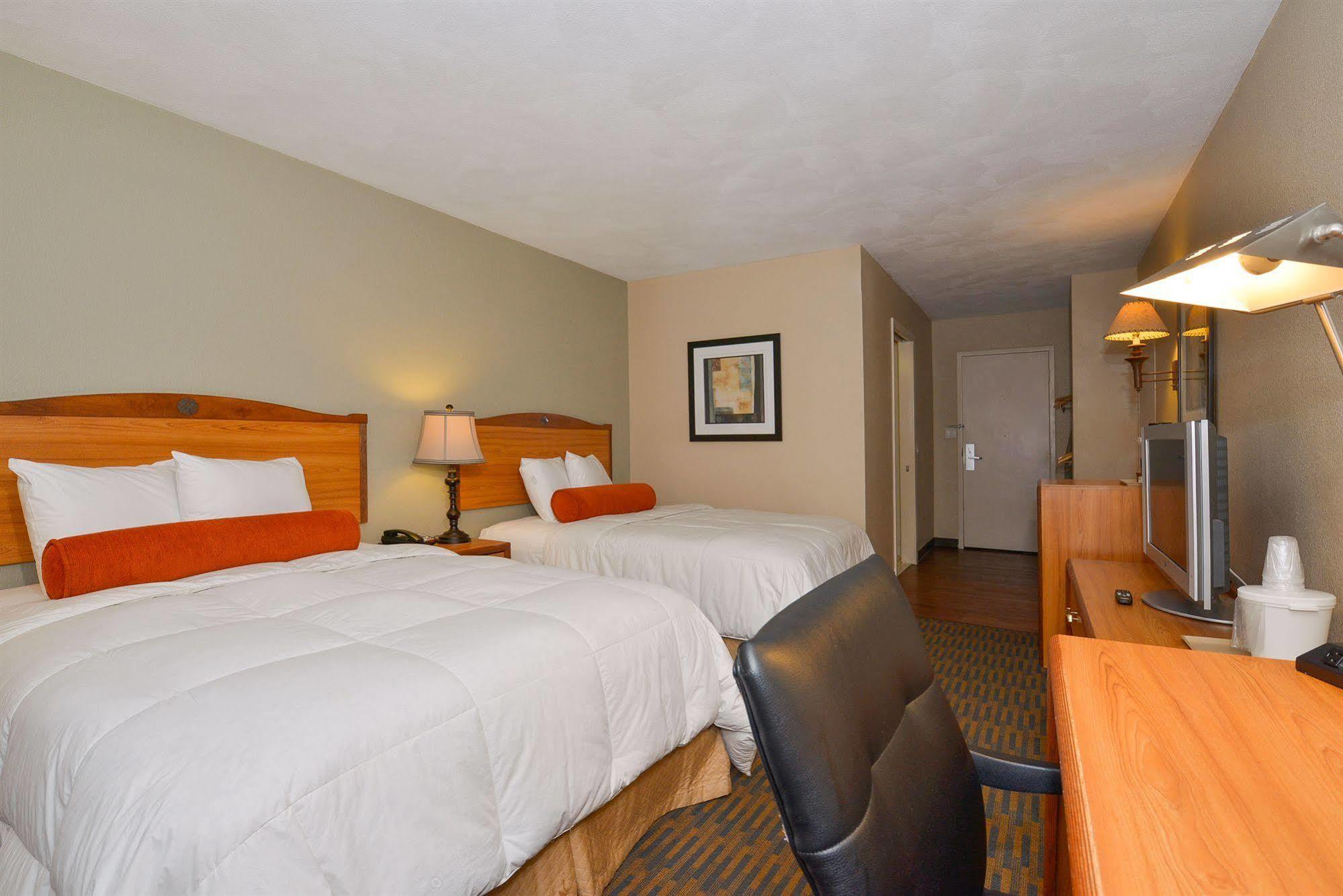 Lamplighter Inn And Suites - North Springfield Eksteriør billede